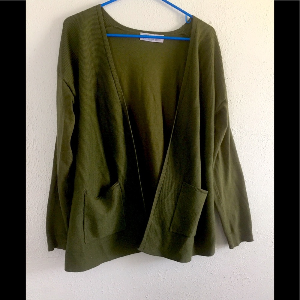 Cardigan sweater